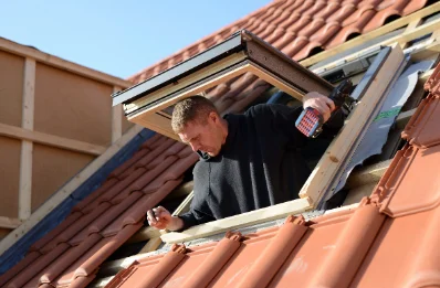 Pose de fenêtres de toit Velux à Castéron